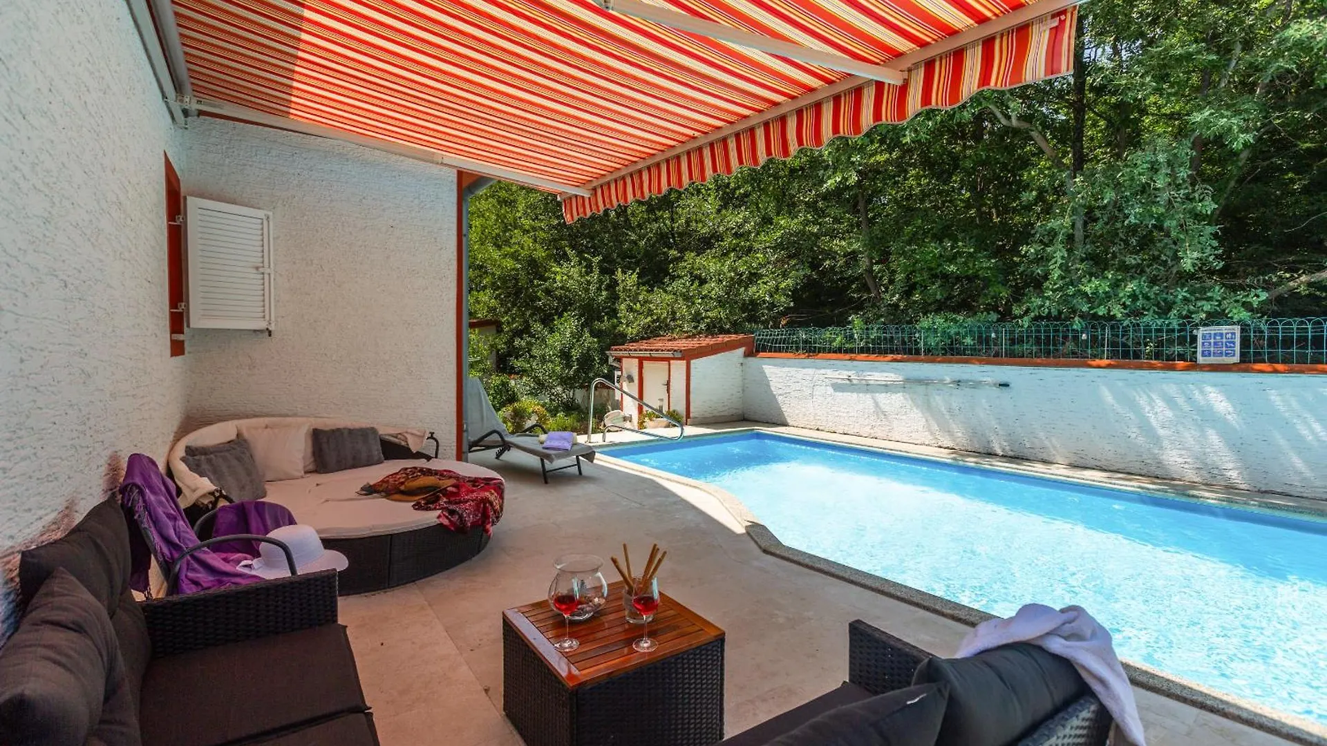 Villa Anna With Pool By Poreč