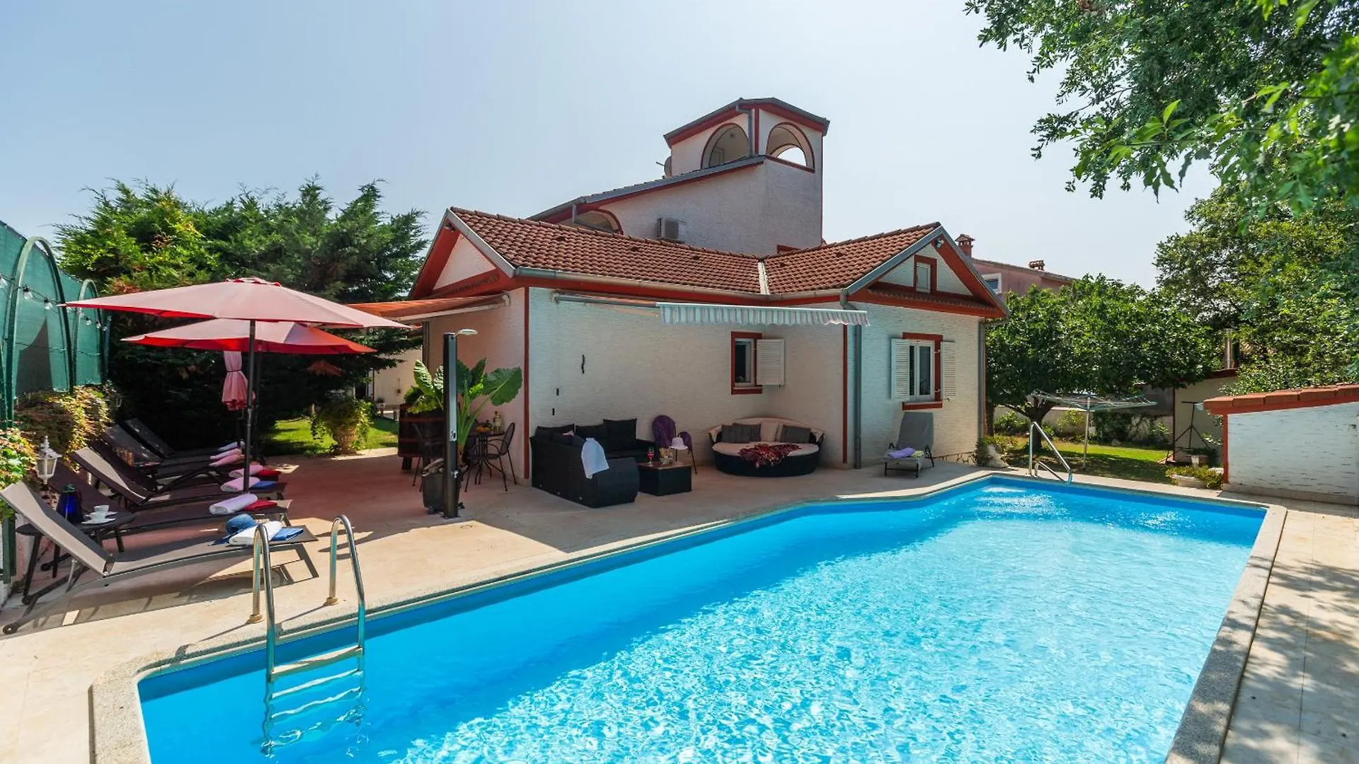 Villa Anna With Pool By Poreč 0*,