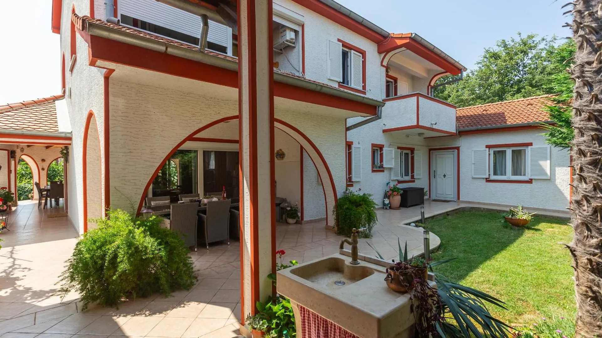 Villa Anna With Pool By Poreč