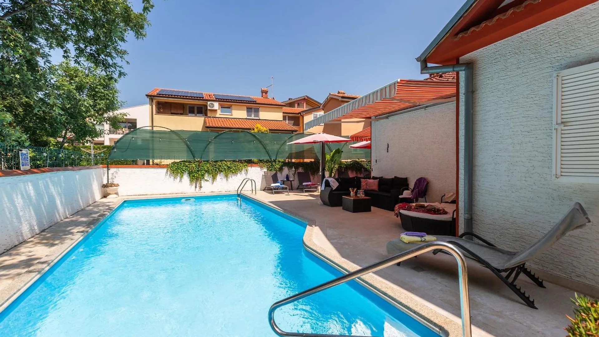 Villa Anna With Pool By Poreč